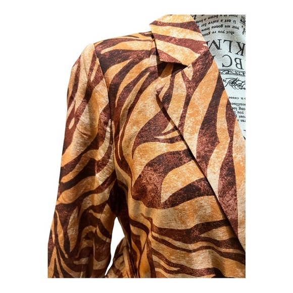 MINKPINK Women's Goldie belted Blazer, size medium in animal print, NWT - Picture 7 of 14